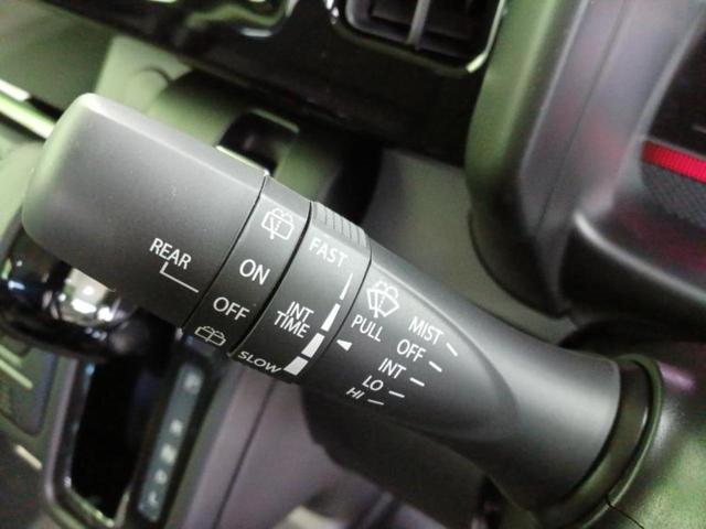 スペーシアカスタム ハイブリッドＸＳ　保証書／衝突安全装置／両側電動スライドドア／シートヒーター　前席／車線逸脱防止支援システム／シート　ハーフレザー／登録済未使用車／ヘッドランプ　ＬＥＤ／ＥＢＤ付ＡＢＳ／横滑り防止装置　レーンアシスト（12枚目）