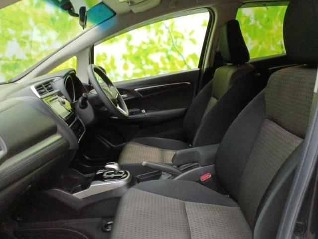 フィットハイブリッド ハイブリッド・Ｆコンフォートエディション　新品タイヤ／ディスプレイオーディオ／衝突安全装置／シートヒーター　前席／ＵＳＢジャック／Ｂｌｕｅｔｏｏｔｈ接続／ＥＴＣ／ＥＢＤ付ＡＢＳ／横滑り防止装置／アイドリングストップ／バックモニター（6枚目）