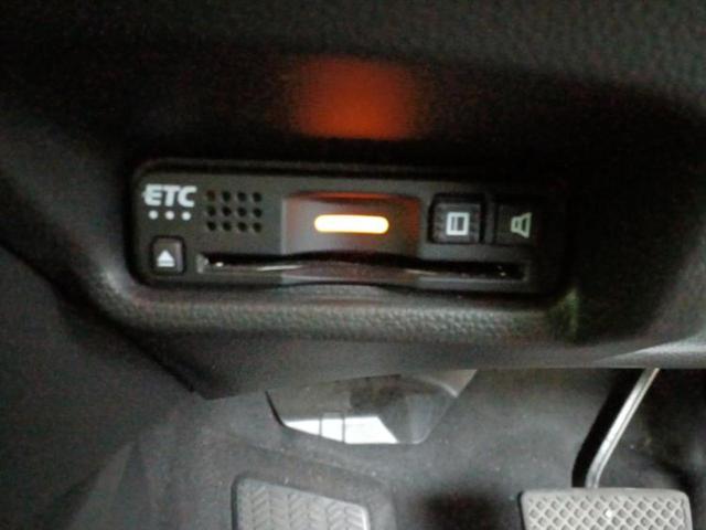 フィットハイブリッド ハイブリッド・Ｆコンフォートエディション　新品タイヤ／ディスプレイオーディオ／衝突安全装置／シートヒーター　前席／ＵＳＢジャック／Ｂｌｕｅｔｏｏｔｈ接続／ＥＴＣ／ＥＢＤ付ＡＢＳ／横滑り防止装置／アイドリングストップ／バックモニター（17枚目）