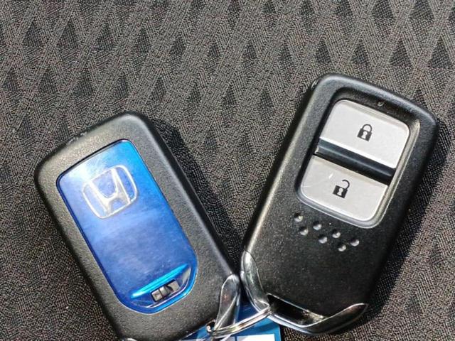 フィットハイブリッド ハイブリッド・Ｆコンフォートエディション　新品タイヤ／ディスプレイオーディオ／衝突安全装置／シートヒーター　前席／ＵＳＢジャック／Ｂｌｕｅｔｏｏｔｈ接続／ＥＴＣ／ＥＢＤ付ＡＢＳ／横滑り防止装置／アイドリングストップ／バックモニター（35枚目）