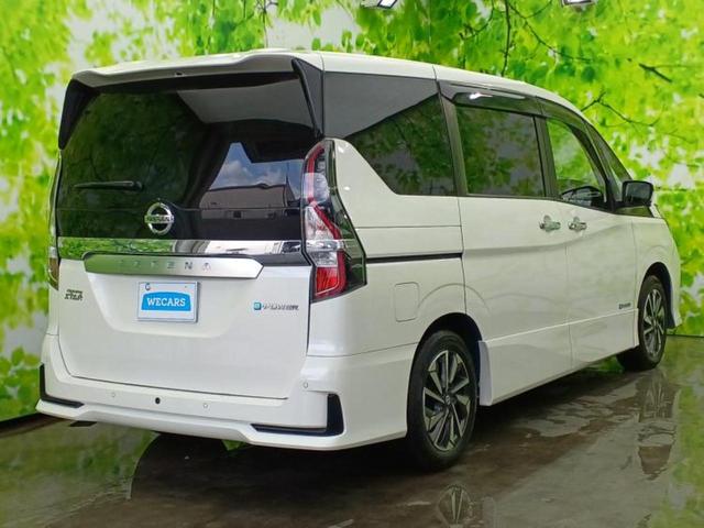 セレナ ｅパワーハイウェイスターＶ　純正　１０インチ　ＳＤナビ／フリップダウンモニター　純正　１０．２インチ／インテリジェントルームミラー／エマージェンシーブレーキ／両側電動スライドドア／シートヒーター　前席　衝突被害軽減システム（3枚目）