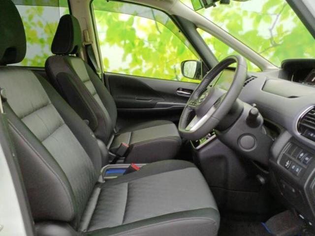 セレナ ｅパワーハイウェイスターＶ　純正　１０インチ　ＳＤナビ／フリップダウンモニター　純正　１０．２インチ／インテリジェントルームミラー／エマージェンシーブレーキ／両側電動スライドドア／シートヒーター　前席　衝突被害軽減システム（4枚目）