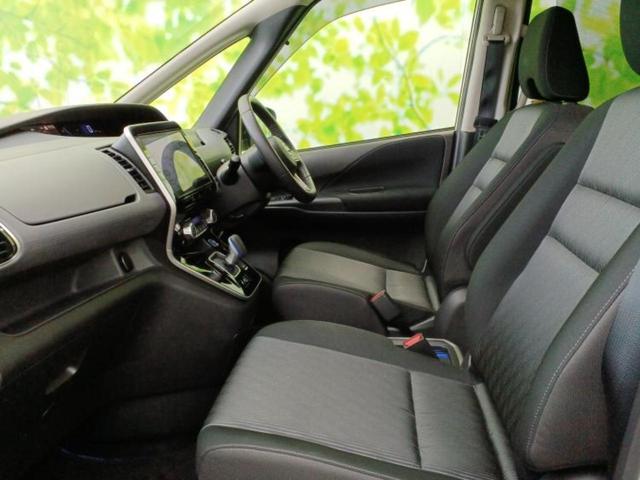 セレナ ｅパワーハイウェイスターＶ　純正　１０インチ　ＳＤナビ／フリップダウンモニター　純正　１０．２インチ／インテリジェントルームミラー／エマージェンシーブレーキ／両側電動スライドドア／シートヒーター　前席　衝突被害軽減システム（7枚目）