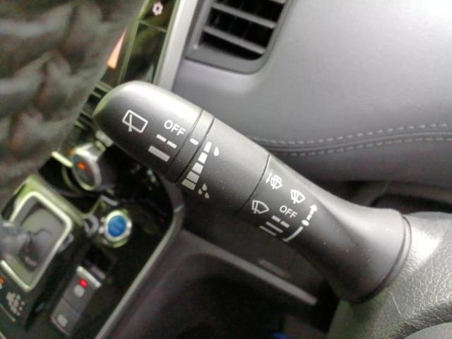 セレナ ｅパワーハイウェイスターＶ　純正　１０インチ　ＳＤナビ／フリップダウンモニター　純正　１０．２インチ／インテリジェントルームミラー／エマージェンシーブレーキ／両側電動スライドドア／シートヒーター　前席　衝突被害軽減システム（16枚目）