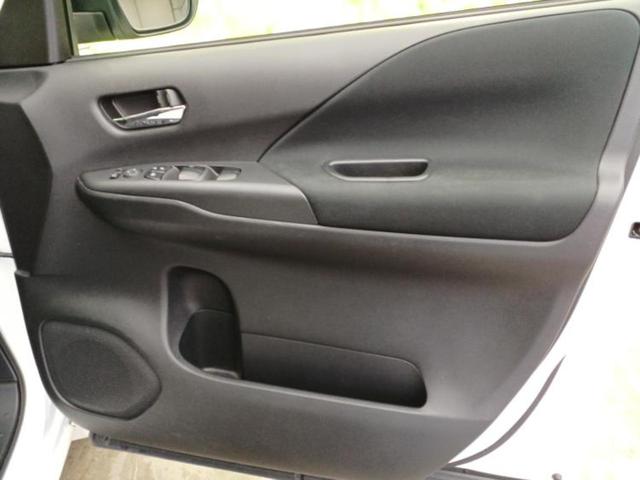 セレナ ｅパワーハイウェイスターＶ　純正　１０インチ　ＳＤナビ／フリップダウンモニター　純正　１０．２インチ／インテリジェントルームミラー／エマージェンシーブレーキ／両側電動スライドドア／シートヒーター　前席　衝突被害軽減システム（22枚目）