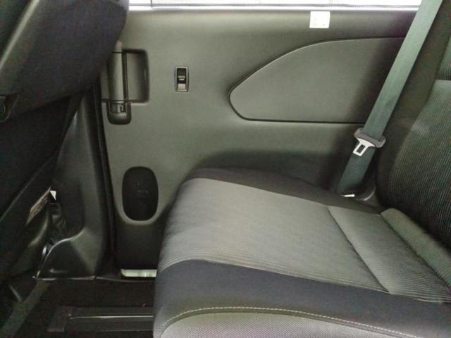 セレナ ｅパワーハイウェイスターＶ　純正　１０インチ　ＳＤナビ／フリップダウンモニター　純正　１０．２インチ／インテリジェントルームミラー／エマージェンシーブレーキ／両側電動スライドドア／シートヒーター　前席　衝突被害軽減システム（25枚目）