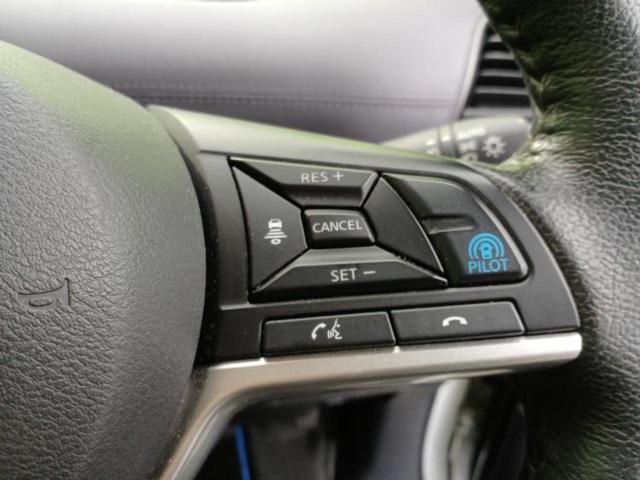 セレナ ｅパワーハイウェイスターＶ　純正　１０インチ　ＳＤナビ／フリップダウンモニター　純正　１０．２インチ／インテリジェントルームミラー／エマージェンシーブレーキ／両側電動スライドドア／シートヒーター　前席　衝突被害軽減システム（29枚目）