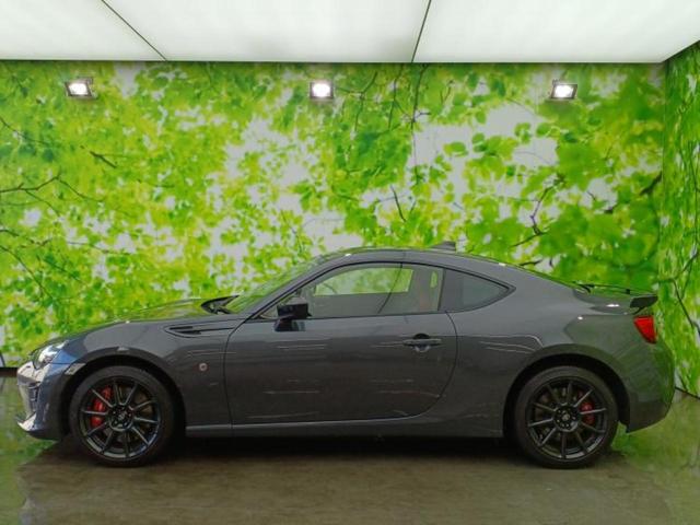 86 GTリミテッド ブラックパッケージ 新品タイヤ/純正 SDナビ/シートヒーター 前席/シート ハーフレザー/ヘッドランプ LED/Bluetooth接続/ETC/EBD付ABS/横滑り防止装置/クルーズコントロール/バックモニター(2枚目)