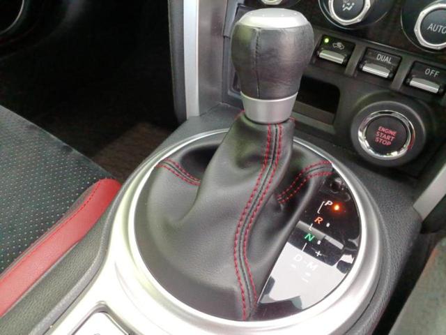 86 GTリミテッド ブラックパッケージ 新品タイヤ/純正 SDナビ/シートヒーター 前席/シート ハーフレザー/ヘッドランプ LED/Bluetooth接続/ETC/EBD付ABS/横滑り防止装置/クルーズコントロール/バックモニター(17枚目)