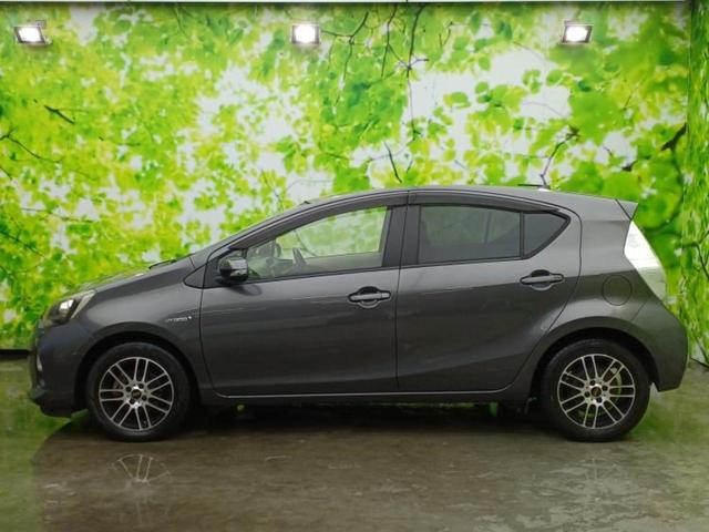 アクア Ｇ　保証書／社外　ＳＤナビ／ＥＴＣ／ＥＢＤ付ＡＢＳ／横滑り防止装置／アイドリングストップ／ワンセグＴＶ／エアバッグ　運転席／エアバッグ　助手席／アルミホイール　社外　１５インチ／パワーウインドウ（2枚目）