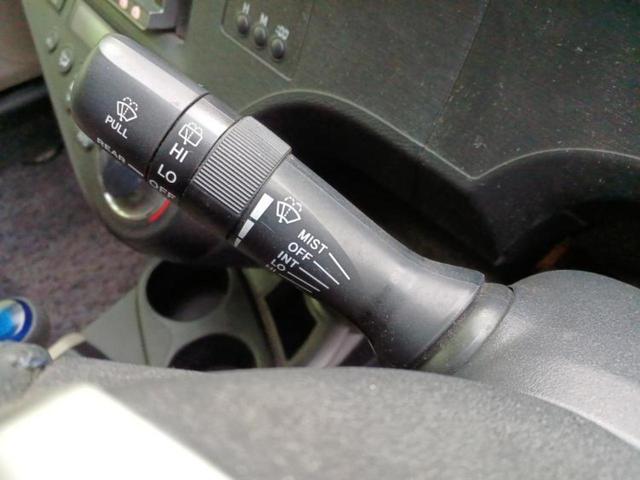 アクア Ｇ　保証書／社外　ＳＤナビ／ＥＴＣ／ＥＢＤ付ＡＢＳ／横滑り防止装置／アイドリングストップ／ワンセグＴＶ／エアバッグ　運転席／エアバッグ　助手席／アルミホイール　社外　１５インチ／パワーウインドウ（15枚目）