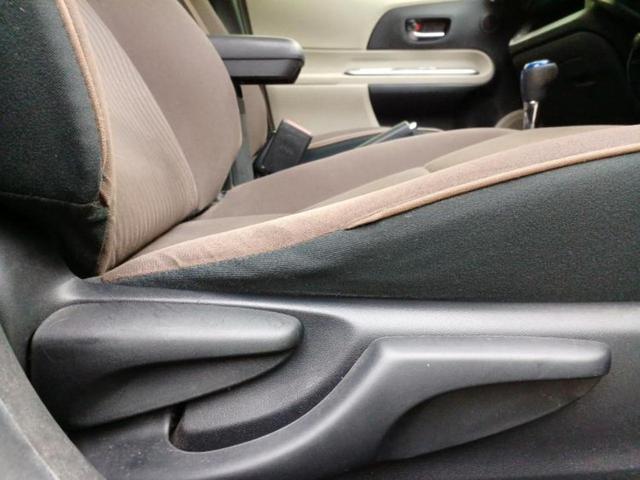 アクア Ｇ　保証書／社外　ＳＤナビ／ＥＴＣ／ＥＢＤ付ＡＢＳ／横滑り防止装置／アイドリングストップ／ワンセグＴＶ／エアバッグ　運転席／エアバッグ　助手席／アルミホイール　社外　１５インチ／パワーウインドウ（38枚目）