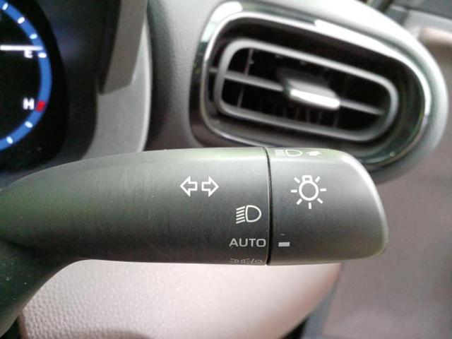 ヤリスクロス ハイブリッドＺ　ディスプレイオーディオ＋ナビ／衝突安全装置／シートヒーター／パノラミックビューモニター／車線逸脱防止支援システム／シート　フルレザー／ヘッドランプ　ＬＥＤ／ＵＳＢジャック　革シート　全周囲カメラ（14枚目）