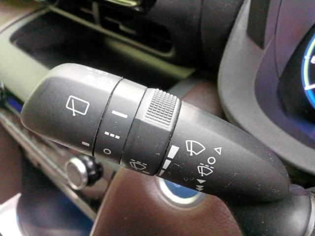 ヤリスクロス ハイブリッドＺ　ディスプレイオーディオ＋ナビ／衝突安全装置／シートヒーター／パノラミックビューモニター／車線逸脱防止支援システム／シート　フルレザー／ヘッドランプ　ＬＥＤ／ＵＳＢジャック　革シート　全周囲カメラ（15枚目）