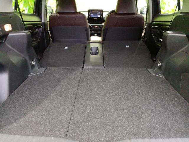 ヤリスクロス ハイブリッドＺ　ディスプレイオーディオ＋ナビ／衝突安全装置／シートヒーター／パノラミックビューモニター／車線逸脱防止支援システム／シート　フルレザー／ヘッドランプ　ＬＥＤ／ＵＳＢジャック　革シート　全周囲カメラ（19枚目）