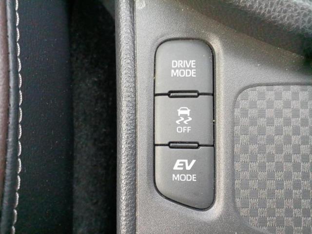 ヤリスクロス ハイブリッドＺ　ディスプレイオーディオ＋ナビ／衝突安全装置／シートヒーター／パノラミックビューモニター／車線逸脱防止支援システム／シート　フルレザー／ヘッドランプ　ＬＥＤ／ＵＳＢジャック　革シート　全周囲カメラ（27枚目）