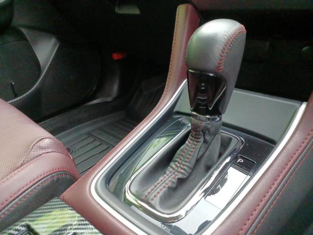 レヴォーグ ４ＷＤ１．６ＳＴＩスポーツアイサイト　保証書／純正　８インチ　ＳＤナビ／デジタルインナーミラー／衝突安全装置／シートヒーター　前席／車線逸脱防止支援システム／シート　フルレザー／ドライブレコーダー　前後／ヘッドランプ　ＬＥＤ／ＥＴＣ（17枚目）