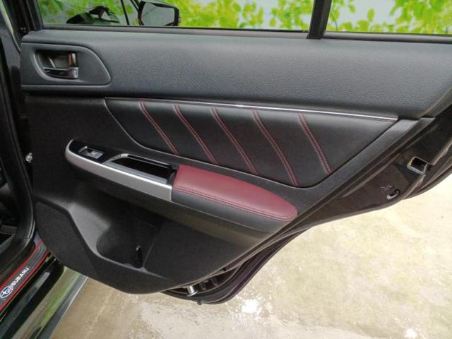 レヴォーグ ４ＷＤ１．６ＳＴＩスポーツアイサイト　保証書／純正　８インチ　ＳＤナビ／デジタルインナーミラー／衝突安全装置／シートヒーター　前席／車線逸脱防止支援システム／シート　フルレザー／ドライブレコーダー　前後／ヘッドランプ　ＬＥＤ／ＥＴＣ（20枚目）