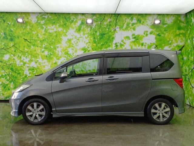 フリード Ｇエアロ　新品タイヤ／純正　ＳＤナビ／フリップダウンモニター／両側電動スライドドア／ドライブレコーダー　前後／ヘッドランプ　ＨＩＤ／ＥＴＣ／ＥＢＤ付ＡＢＳ／バックモニター／ワンセグＴＶ／ＤＶＤ　バックカメラ（2枚目）