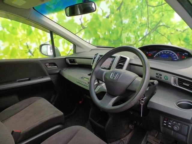 フリード Ｇエアロ　新品タイヤ／純正　ＳＤナビ／フリップダウンモニター／両側電動スライドドア／ドライブレコーダー　前後／ヘッドランプ　ＨＩＤ／ＥＴＣ／ＥＢＤ付ＡＢＳ／バックモニター／ワンセグＴＶ／ＤＶＤ　バックカメラ（4枚目）