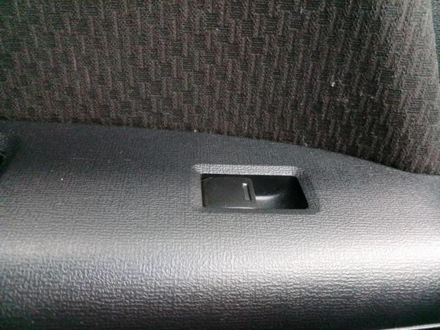 フリード Ｇエアロ　新品タイヤ／純正　ＳＤナビ／フリップダウンモニター／両側電動スライドドア／ドライブレコーダー　前後／ヘッドランプ　ＨＩＤ／ＥＴＣ／ＥＢＤ付ＡＢＳ／バックモニター／ワンセグＴＶ／ＤＶＤ　バックカメラ（27枚目）