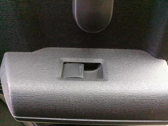 フリード Ｇエアロ　新品タイヤ／純正　ＳＤナビ／フリップダウンモニター／両側電動スライドドア／ドライブレコーダー　前後／ヘッドランプ　ＨＩＤ／ＥＴＣ／ＥＢＤ付ＡＢＳ／バックモニター／ワンセグＴＶ／ＤＶＤ　バックカメラ（29枚目）