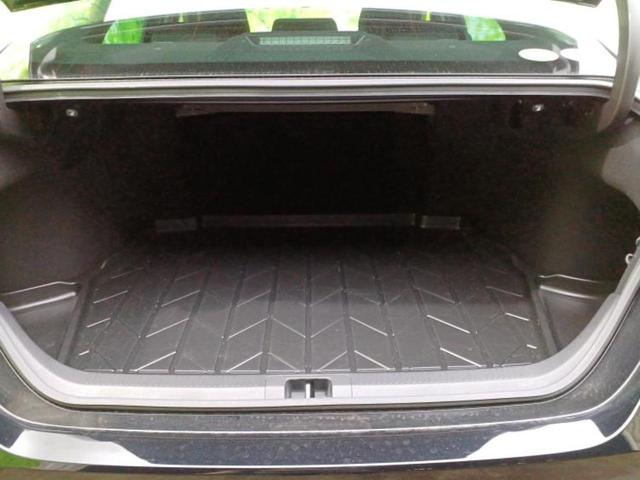 カムリ Ｇ　社外　９インチ　ＳＤナビ／トヨタセーフティセンス／車線逸脱防止支援システム／ドライブレコーダー　前後／ヘッドランプ　ＬＥＤ／Ｂｌｕｅｔｏｏｔｈ接続／ＥＴＣ／ＥＢＤ付ＡＢＳ／横滑り防止装置　バックカメラ（8枚目）