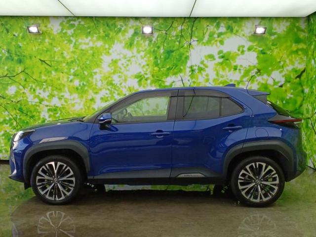 ヤリスクロス ハイブリッドＺ　保証書／ディスプレイオーディオ＋ナビ８インチ／衝突安全装置／シートヒーター　前席／パノラミックビューモニター／車線逸脱防止支援システム／シート　ハーフレザー／ドライブレコーダー　前後　全周囲カメラ（2枚目）