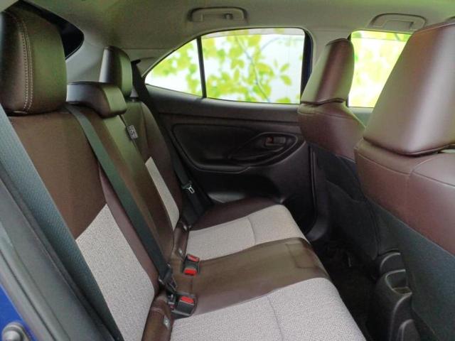 ヤリスクロス ハイブリッドＺ　保証書／ディスプレイオーディオ＋ナビ８インチ／衝突安全装置／シートヒーター　前席／パノラミックビューモニター／車線逸脱防止支援システム／シート　ハーフレザー／ドライブレコーダー　前後　全周囲カメラ（5枚目）