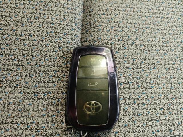 ヤリスクロス ハイブリッドＺ　保証書／ディスプレイオーディオ＋ナビ８インチ／衝突安全装置／シートヒーター　前席／パノラミックビューモニター／車線逸脱防止支援システム／シート　ハーフレザー／ドライブレコーダー　前後　全周囲カメラ（33枚目）