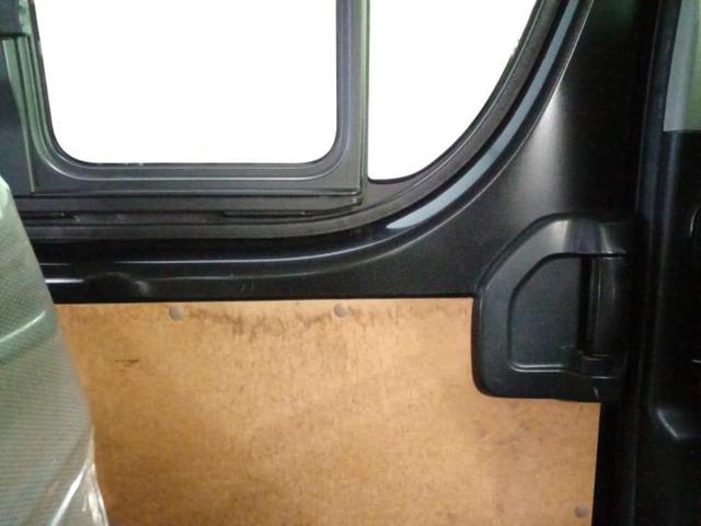 ハイエースバン ４ＷＤロングＤＸ　ＧＬパッケージ　新品タイヤ／純正　ＳＤナビ／ヘッドランプ　ＬＥＤ／Ｂｌｕｅｔｏｏｔｈ接続／ＥＴＣ／ＥＢＤ付ＡＢＳ／バックモニター／フルセグＴＶ／アルミホイール　ＴＲＤ　１５インチ／パワーウインドウ　バックカメラ（20枚目）