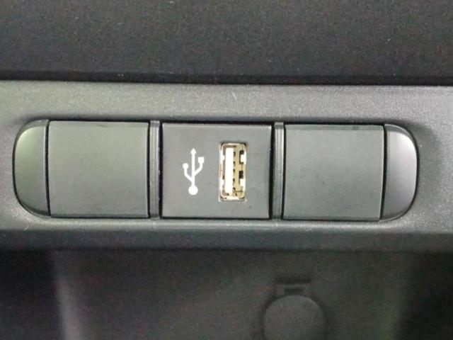 ヤリス ハイブリッドＧ　保証書／ディスプレイオーディオ＋ナビ８インチ／衝突安全装置／パノラミックビューモニター／車線逸脱防止支援システム／ヘッドランプ　ＬＥＤ／Ｂｌｕｅｔｏｏｔｈ接続／ＥＴＣ／ＥＢＤ付ＡＢＳ　全周囲カメラ（37枚目）