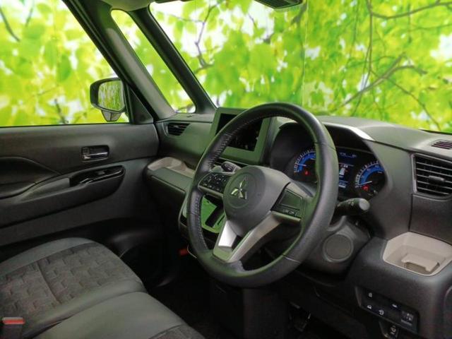 デリカミニ Ｇ　保証書／イーアシスト（ミツビシ）／電動スライドドア／シートヒーター　前席／車線逸脱防止支援システム／シート　ハーフレザー／ヘッドランプ　ＬＥＤ／ＥＢＤ付ＡＢＳ／横滑り防止装置／アイドリングストップ（4枚目）