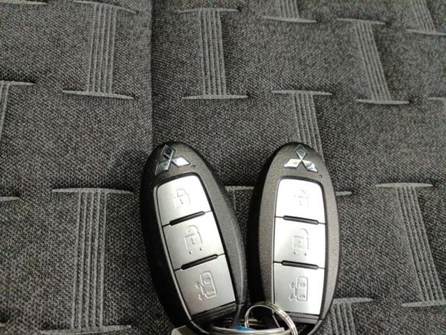 デリカミニ Ｇ　保証書／イーアシスト（ミツビシ）／電動スライドドア／シートヒーター　前席／車線逸脱防止支援システム／シート　ハーフレザー／ヘッドランプ　ＬＥＤ／ＥＢＤ付ＡＢＳ／横滑り防止装置／アイドリングストップ（30枚目）