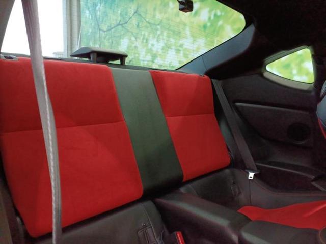 ８６ ＧＴリミテッド　新品タイヤ／純正　ＳＤナビ／シートヒーター　前席／シート　ハーフレザー／ドライブレコーダー　前後／ヘッドランプ　ＬＥＤ／ＵＳＢジャック／Ｂｌｕｅｔｏｏｔｈ接続／ＥＴＣ／ＥＢＤ付ＡＢＳ　バックカメラ（5枚目）