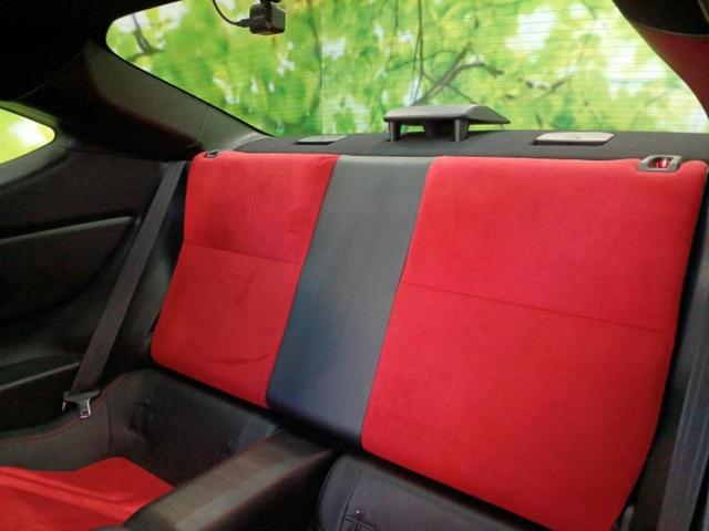 ８６ ＧＴリミテッド　新品タイヤ／純正　ＳＤナビ／シートヒーター　前席／シート　ハーフレザー／ドライブレコーダー　前後／ヘッドランプ　ＬＥＤ／ＵＳＢジャック／Ｂｌｕｅｔｏｏｔｈ接続／ＥＴＣ／ＥＢＤ付ＡＢＳ　バックカメラ（7枚目）