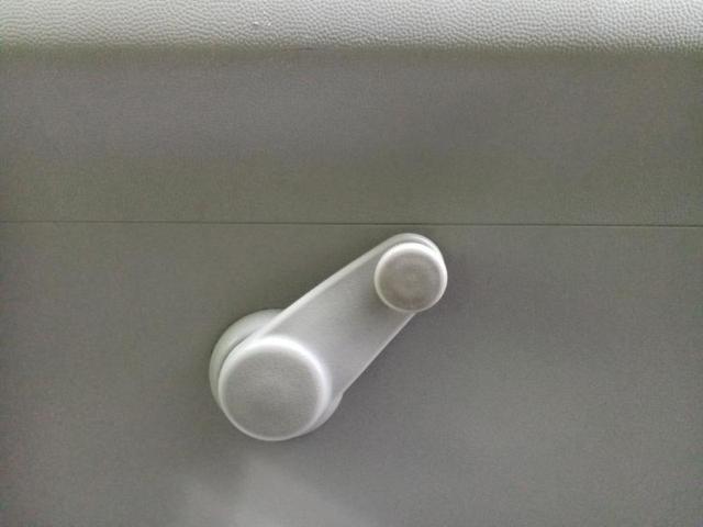 エブリイ ＰＡ　新品タイヤ／社外　ＳＤナビ／ＥＢＤ付ＡＢＳ／ワンセグＴＶ／パワーステアリング／マニュアルエアコン／デュアルエアバッグ（32枚目）