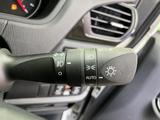 ヴォクシー ＺＳ　保証書／純正　１０インチ　ＳＤナビ／両側電動スライドドア／ヘッドランプ　ＬＥＤ／Ｂｌｕｅｔｏｏｔｈ接続／ＥＴＣ／ＥＢＤ付ＡＢＳ／横滑り防止装置／アイドリングストップ／クルーズコントロール　ＤＶＤ再生（15枚目）