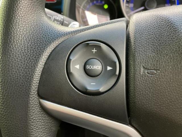 フィット 13G・Sパッケージ 純正 SDナビ/ヘッドランプ HID/ETC/EBD付ABS/横滑り防止装置/アイドリングストップ/ワンセグTV/エアバッグ 運転席/エアバッグ 助手席/MTモード付き HIDヘッドライト(14枚目)