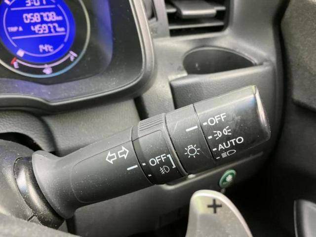 フィット 13G・Sパッケージ 純正 SDナビ/ヘッドランプ HID/ETC/EBD付ABS/横滑り防止装置/アイドリングストップ/ワンセグTV/エアバッグ 運転席/エアバッグ 助手席/MTモード付き HIDヘッドライト(15枚目)