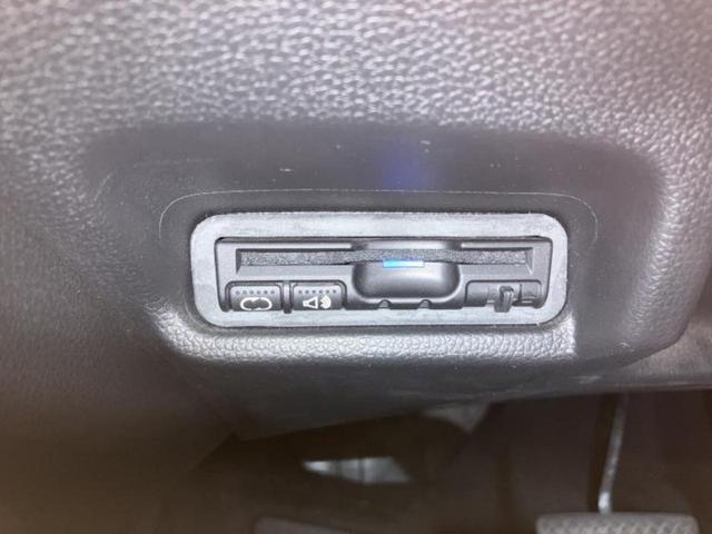 フィット 13G・Sパッケージ 純正 SDナビ/ヘッドランプ HID/ETC/EBD付ABS/横滑り防止装置/アイドリングストップ/ワンセグTV/エアバッグ 運転席/エアバッグ 助手席/MTモード付き HIDヘッドライト(18枚目)