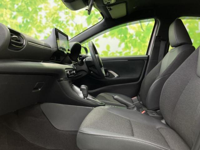 ヤリス ハイブリッドＺ　保証書／ディスプレイオーディオ＋ナビ８インチ／シートヒーター／車線逸脱防止支援システム／シート　ハーフレザー／ヘッドランプ　ＬＥＤ／ＥＴＣ／ＥＢＤ付ＡＢＳ／横滑り防止装置　バックカメラ　ワンオーナー（6枚目）