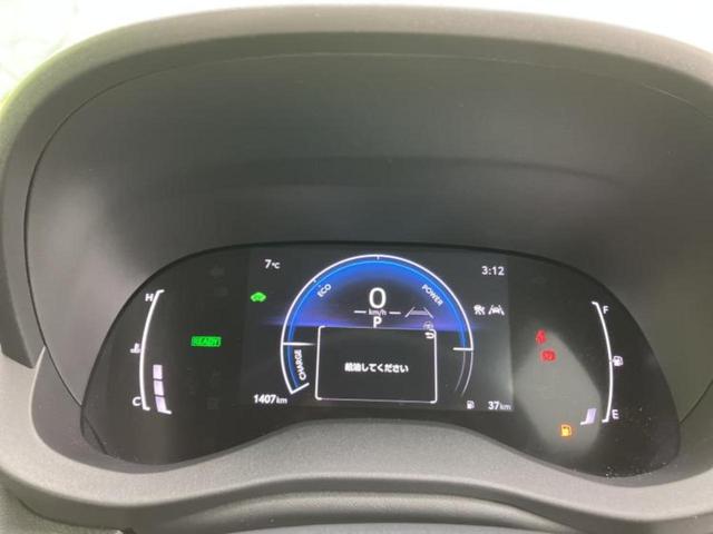 ヤリス ハイブリッドＺ　保証書／ディスプレイオーディオ＋ナビ８インチ／シートヒーター／車線逸脱防止支援システム／シート　ハーフレザー／ヘッドランプ　ＬＥＤ／ＥＴＣ／ＥＢＤ付ＡＢＳ／横滑り防止装置　バックカメラ　ワンオーナー（13枚目）