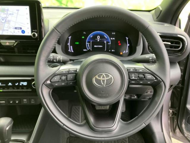 ヤリス ハイブリッドＺ　保証書／ディスプレイオーディオ＋ナビ８インチ／シートヒーター／車線逸脱防止支援システム／シート　ハーフレザー／ヘッドランプ　ＬＥＤ／ＥＴＣ／ＥＢＤ付ＡＢＳ／横滑り防止装置　バックカメラ　ワンオーナー（14枚目）