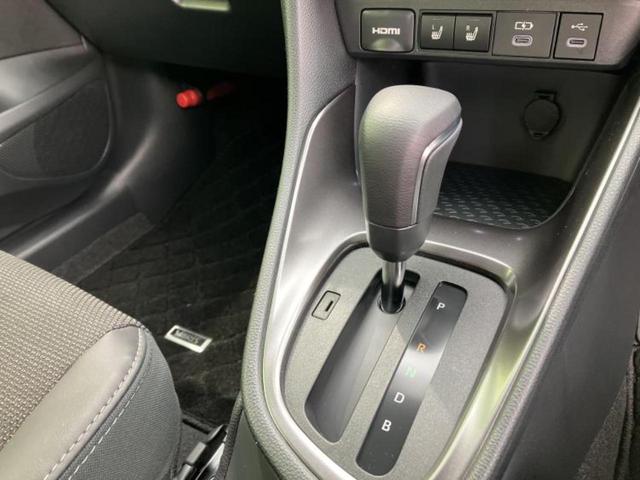 ヤリス ハイブリッドＺ　保証書／ディスプレイオーディオ＋ナビ８インチ／シートヒーター／車線逸脱防止支援システム／シート　ハーフレザー／ヘッドランプ　ＬＥＤ／ＥＴＣ／ＥＢＤ付ＡＢＳ／横滑り防止装置　バックカメラ　ワンオーナー（17枚目）