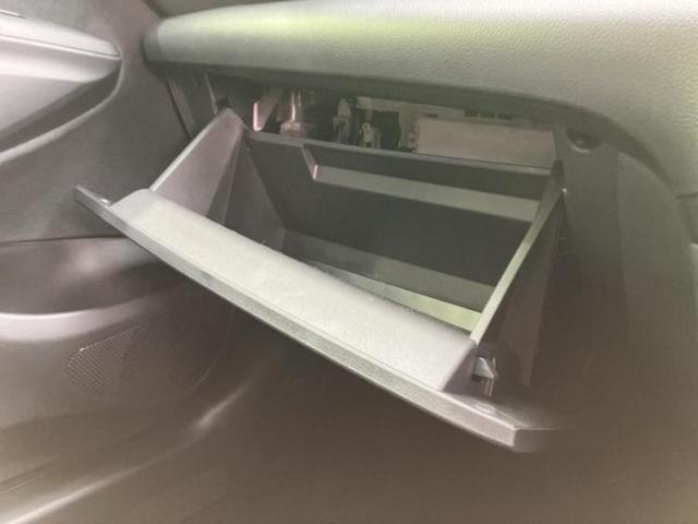 ヤリス ハイブリッドＺ　保証書／ディスプレイオーディオ＋ナビ８インチ／シートヒーター／車線逸脱防止支援システム／シート　ハーフレザー／ヘッドランプ　ＬＥＤ／ＥＴＣ／ＥＢＤ付ＡＢＳ／横滑り防止装置　バックカメラ　ワンオーナー（31枚目）