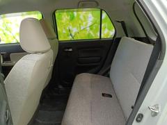 ＷＥＣＡＲＳでは各商談席に大型モニターをご用意しております！見やすい大画面でゆったりと全国の在庫をご覧いただけます！是非ご来店お待ちしております！ 7