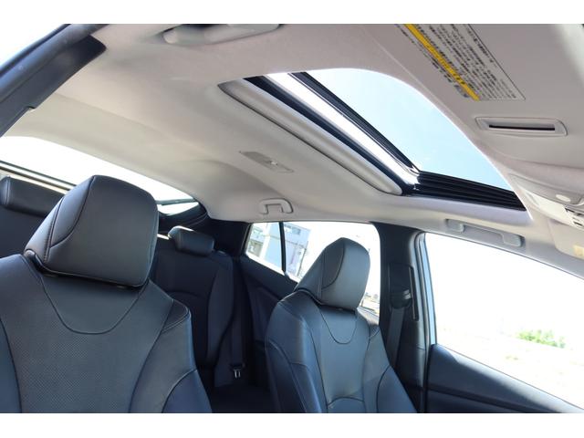 プリウス Ａプレミアム　ＴＲＤエアロ　サンルーフ　１７ｉｎホイール　本革シート　シートヒーター　９型ナビ　ドライブレコーダー　Ｂｌｕｅｔｏｏｔｈ　バックカメラ　レーダークルーズ　クリアランスソナー　オートハイビーム　禁煙車（29枚目）