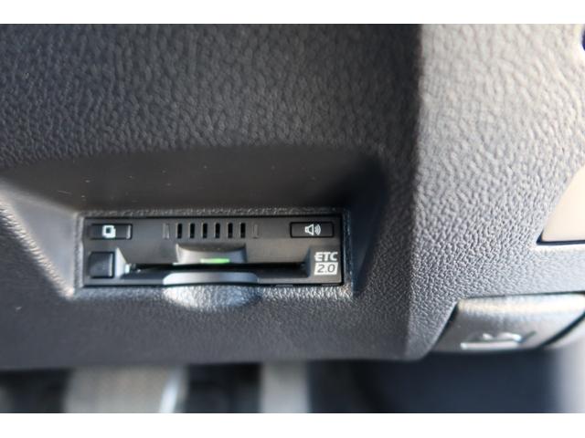 プリウス Ａプレミアム　ＴＲＤエアロ　サンルーフ　１７ｉｎホイール　本革シート　シートヒーター　９型ナビ　ドライブレコーダー　Ｂｌｕｅｔｏｏｔｈ　バックカメラ　レーダークルーズ　クリアランスソナー　オートハイビーム　禁煙車（45枚目）