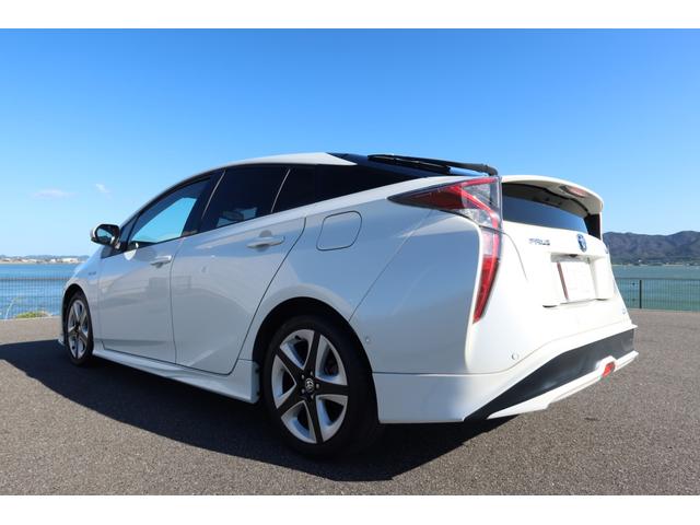 プリウス Ａプレミアム　ＴＲＤエアロ　サンルーフ　１７ｉｎホイール　本革シート　シートヒーター　９型ナビ　ドライブレコーダー　Ｂｌｕｅｔｏｏｔｈ　バックカメラ　レーダークルーズ　クリアランスソナー　オートハイビーム　禁煙車（60枚目）